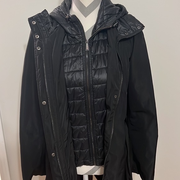 Laundry by Shelli Segal Double Layer Water Resistant Jacket - Picture 5 of 11